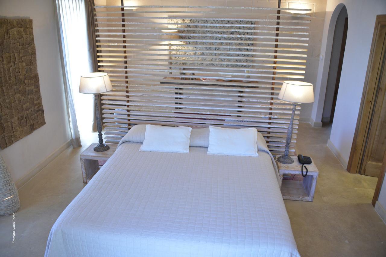 Le Scuderie - Castello Monaci Bed & Breakfast ซาลิเช ซาเลนติโน ภายนอก รูปภาพ