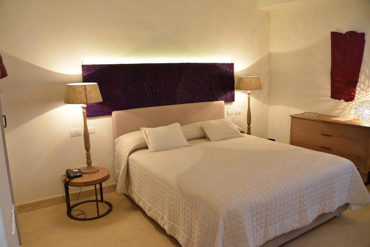 Le Scuderie - Castello Monaci Bed & Breakfast ซาลิเช ซาเลนติโน ภายนอก รูปภาพ
