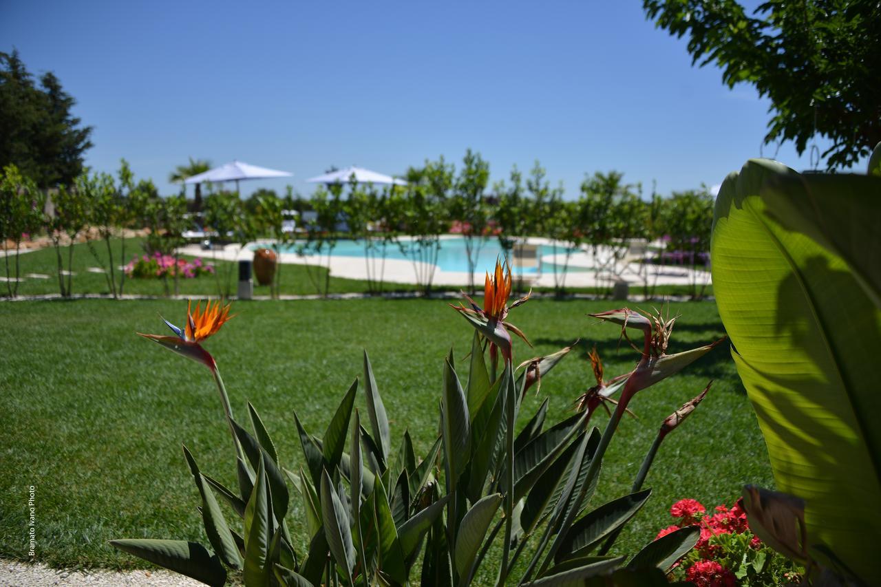 Le Scuderie - Castello Monaci Bed & Breakfast ซาลิเช ซาเลนติโน ภายนอก รูปภาพ