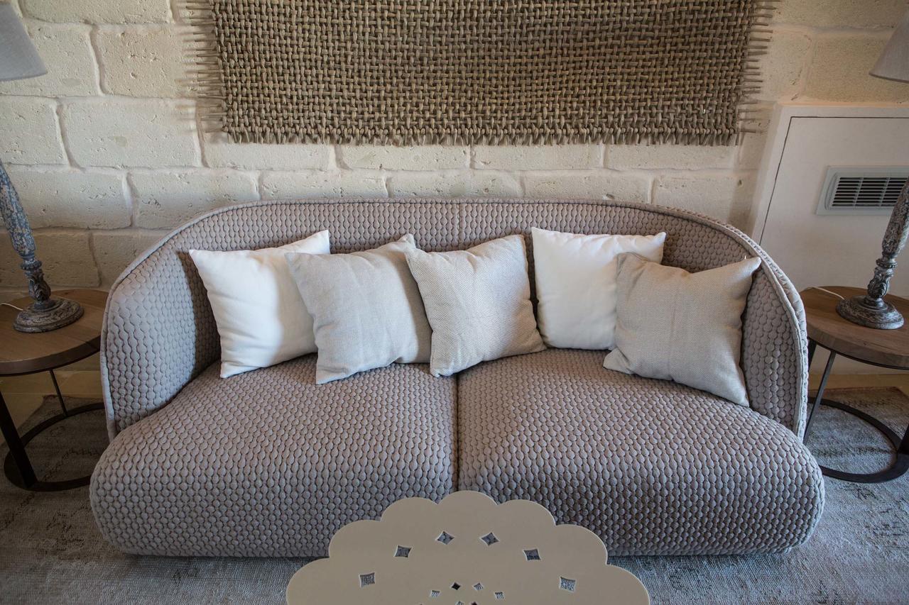 Le Scuderie - Castello Monaci Bed & Breakfast ซาลิเช ซาเลนติโน ภายนอก รูปภาพ