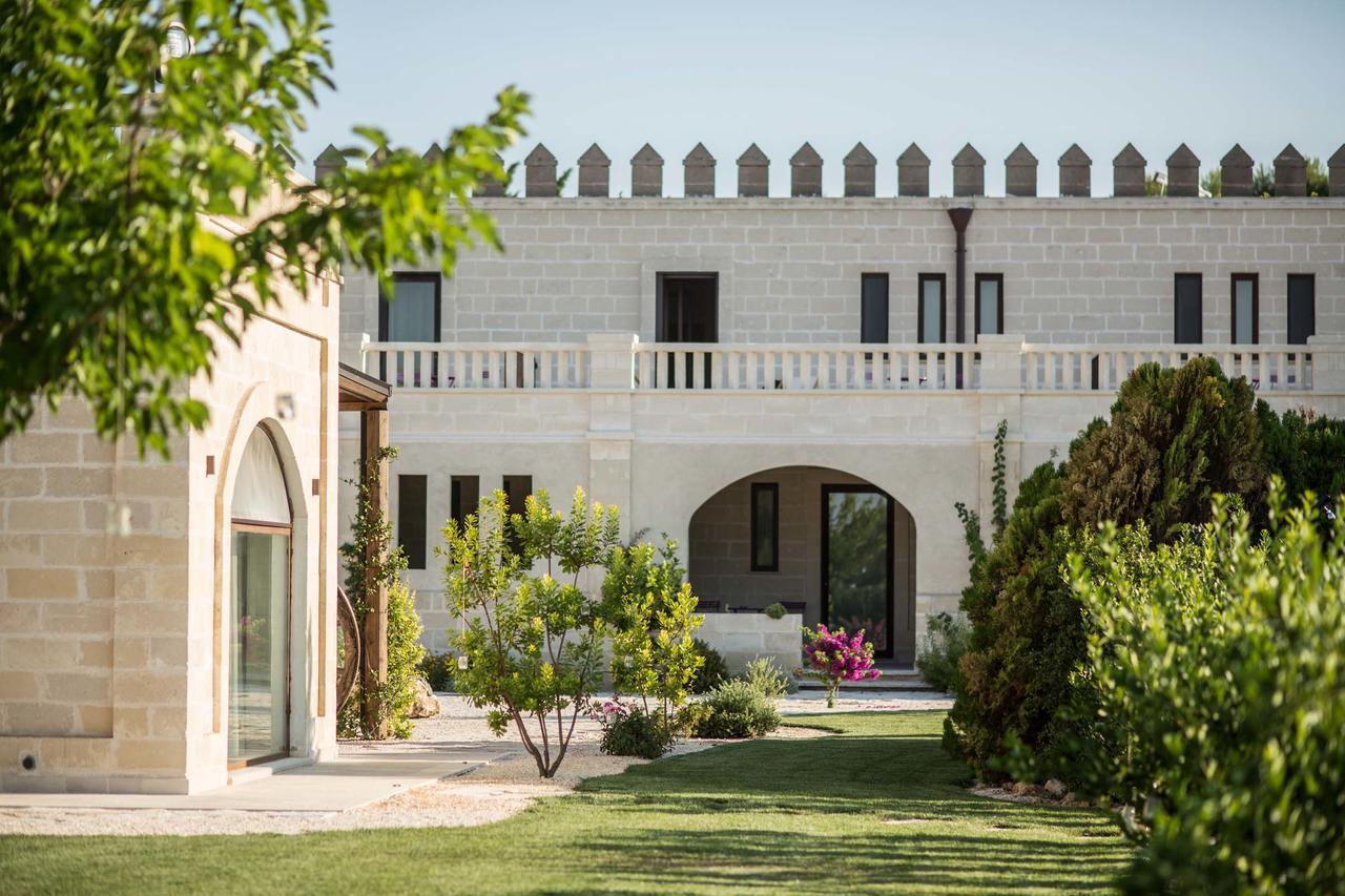 Le Scuderie - Castello Monaci Bed & Breakfast ซาลิเช ซาเลนติโน ภายนอก รูปภาพ