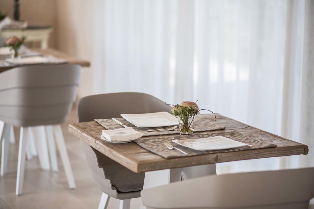 Le Scuderie - Castello Monaci Bed & Breakfast ซาลิเช ซาเลนติโน ภายนอก รูปภาพ