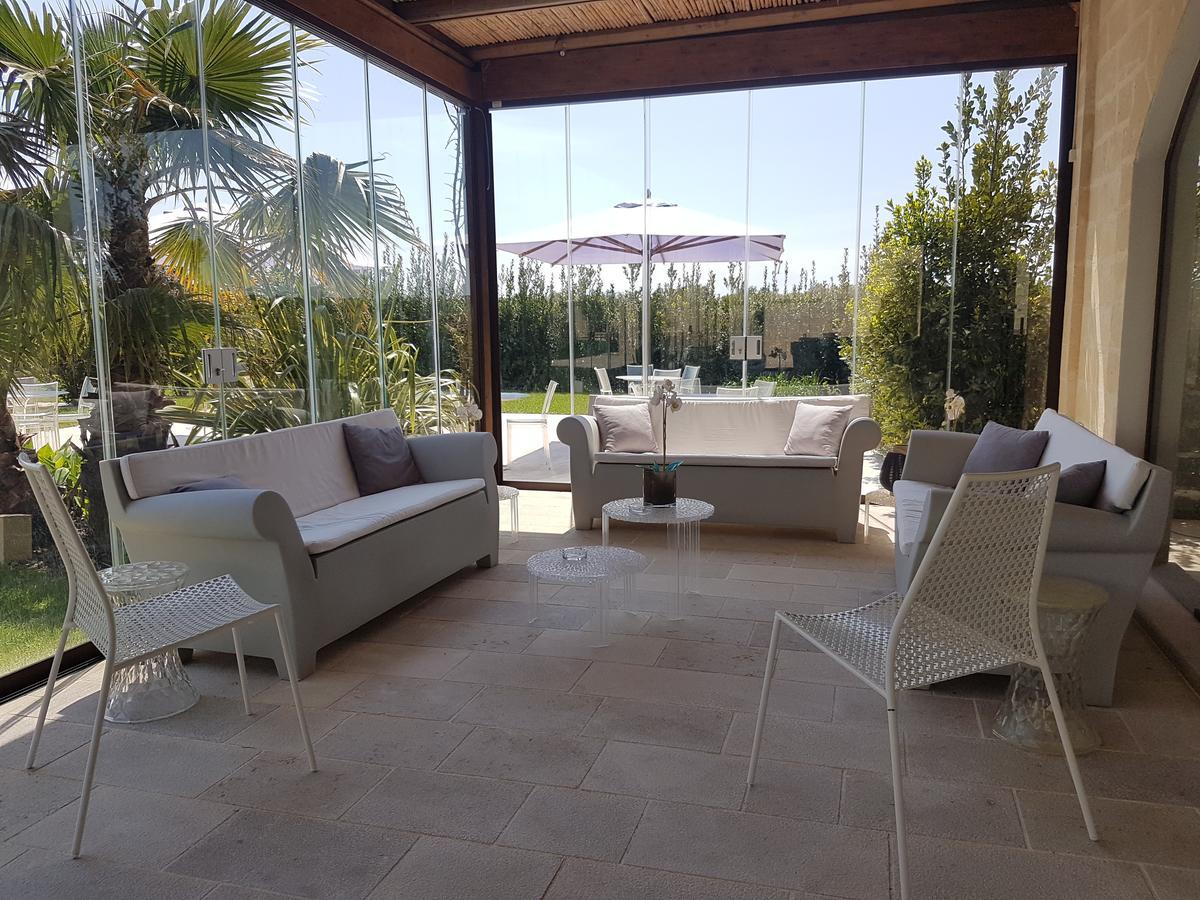 Le Scuderie - Castello Monaci Bed & Breakfast ซาลิเช ซาเลนติโน ภายนอก รูปภาพ