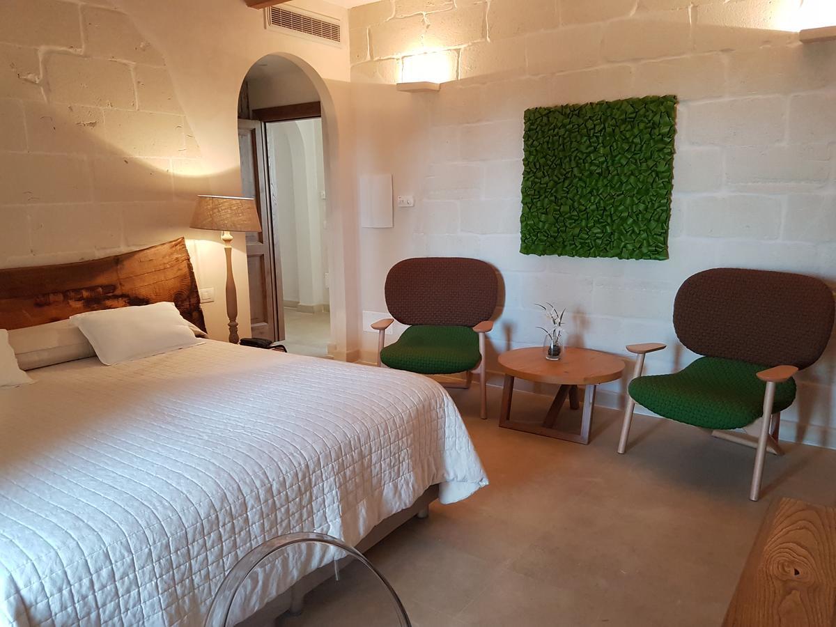 Le Scuderie - Castello Monaci Bed & Breakfast ซาลิเช ซาเลนติโน ภายนอก รูปภาพ